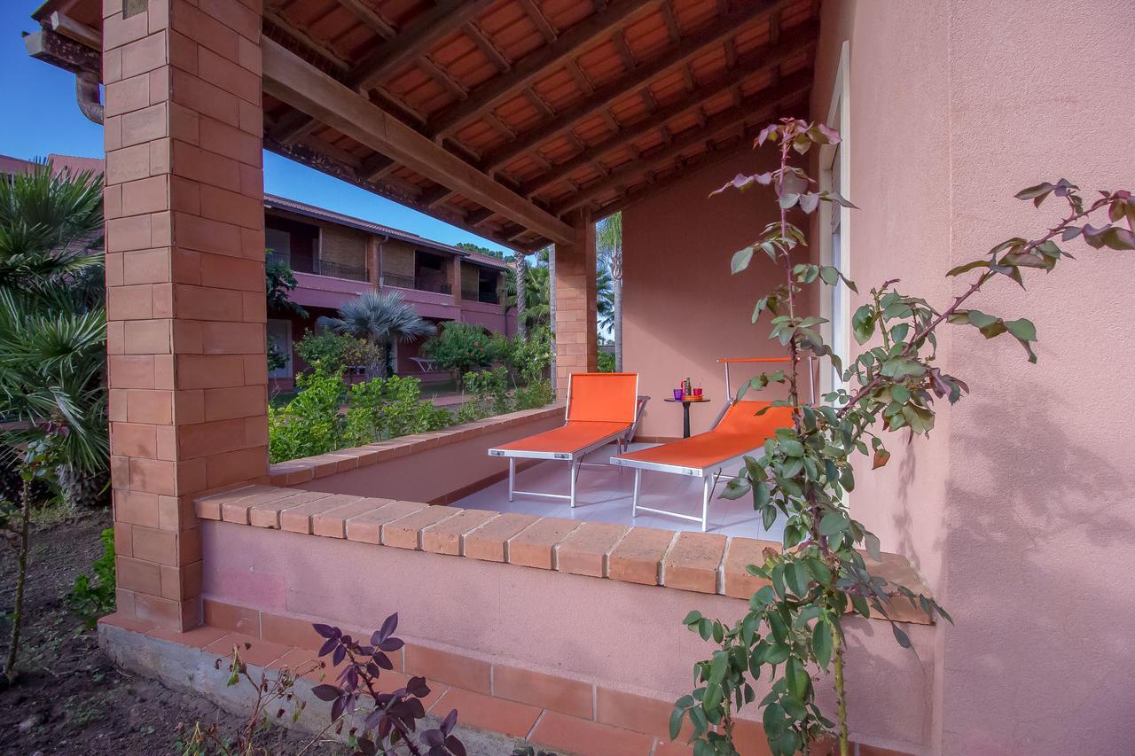 Residence Del Mare Casesicule Santa Maria Del Focallo Exterior photo