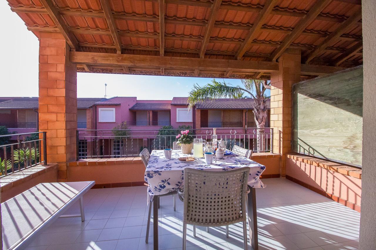 Residence Del Mare Casesicule Santa Maria Del Focallo Exterior photo