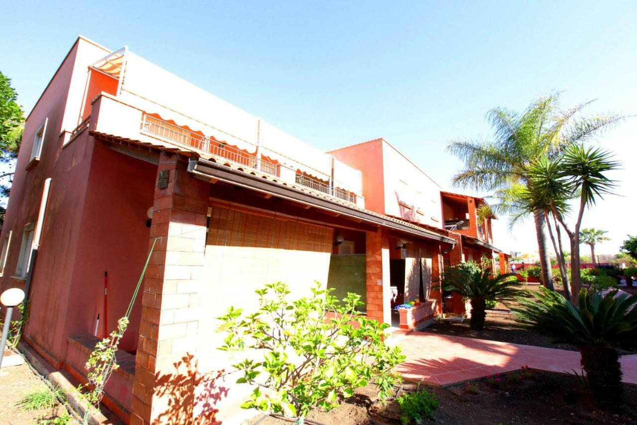 Residence Del Mare Casesicule Santa Maria Del Focallo Exterior photo
